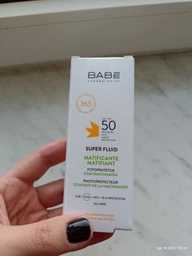 Сонцезахисний супер-флюїд BABE Laboratorios SPF 50 з матуючим ефектом для всіх типів шкіри 50 мл (8436571631572) фото від покупців 2