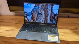 Ноутбук ASUS Vivobook 15X OLED M1503IA-L1039 (90NB0Y62-M001F0) фото от покупателей 6