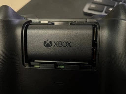 Зарядний пристрій для геймпада Microsoft Xbox Series Play and Charge Kit (SXW-00002) фото от покупателей 10