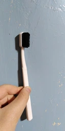 Зубная щетка Colgate Neo средней жесткости Фиолетовая (8718951323988_violet) фото от покупателей 1