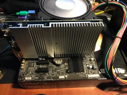 Видеокарта ASUS Intel DG1 (4 ГБ, GDDR4, 128 бит, 1500/4266 МГц, DVI, HDMI, DPort, DG1-4G-SI Б/У