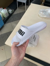 Чоловічі шльопанці Puma Divecat V2 Lite White-Puma Black 374823-04 40.5 Білі (4064536193601) фото від покупців 5