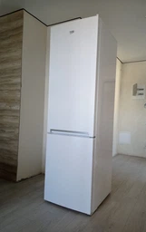 Холодильник Beko RCNA406I40WN
