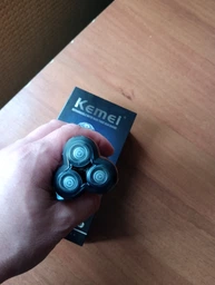 Чоловіча акумуляторна електробритва Kemei KM-507 для вологого і сухого гоління з трьома плаваючими головками фото від покупців 16