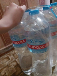 Упаковка минеральной природной столовой слабогазированной воды Миргородська Лагідна 1.5 л х 6 бутылок (4820000430999_4820000430975)