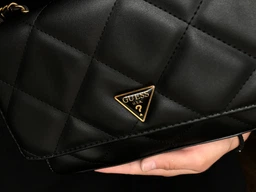 Сумка GUESS CESSILY Quilted 67921 Чорний-Білий (2000029705748) фото от покупателей 3