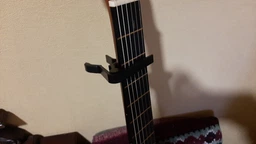 Набор для гитары каподастр и медиатор 3 шт 0.58-0.81 мм Bodasan Acoustic Black фото от покупателей 10