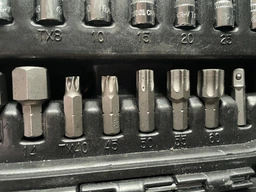 Набір інструменту Intertool 1/4" x 1/2" 110 од. Storm (ET-8110)