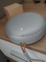 Акустика Bang & Olufsen BeoSound A1 2nd Gen Green – фото, відгуки