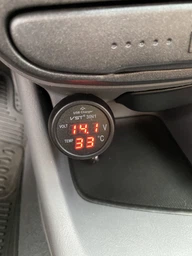 Автомобільний вольтметр 3 в 1 із термометром VST-706 у прикурювач + USB зарядка Чорний із зеленими цифрами