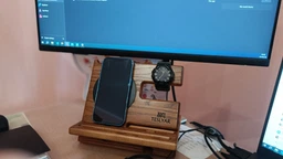 Дерев'яна док-станція з безпровідною зарядкою MagSafe для телефону Teslyar з роз'ємом під Apple Watch для навушників годинника Коричнева (зарядка у подарунок) (PQ0002) фото від покупців 5