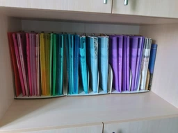 Лоток вертикальный А4(лхдф) для папок, файлов, бумаги, листов на 4 отделений «CD» (4112157) коричневый фото от покупателей 11