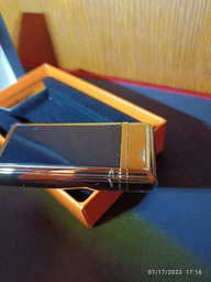 USB зажигалка с гравировкой в подарок любимому куму "Не кум, а золото", светящаяся надпись, текст можно