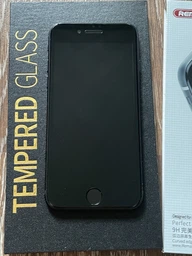 Захисне скло Remax для iPhone SE 2020 Black фото від покупців 2