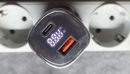 Сетевое зарядное устройство Essager 33W GAN Display JT-P18 черное фото от покупателей 4