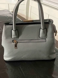 Сумка женская стильная tote bag вместительная элегантная структурная шоппер через плечо с ручками и ремешком в классическом стиле модная повседневная сумка-тоут аксессуар из серой экокожи 65997 фото от покупателей 8