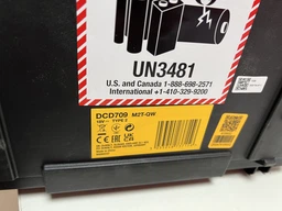 Дрель-шуруповерт аккумуляторная бесщеточная ударная DeWALT DCD709M2T фото от покупателей 1