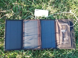 Сонячний зарядний пристрій портативна сонячна панель Bodasan 21W 5V 2.1A фото від покупців 2