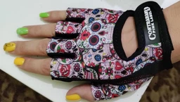 Жіночі рукавички для фітнесу Contraband Pink Label 5237 Sugar Skull Gloves (Білий M) фото від покупців 8