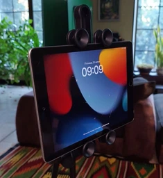 Держатель SoundKing для планшета типа iPad и подобных (SIP105-1) фото от покупателей 3