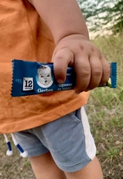 Упаковка фруктово-злаковых батончиков Gerber с черникой и черной смородиной для детей с 12 месяцев 25 г х 20 шт (8445290576002) фото от покупателей 6