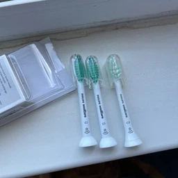 Насадки для зубної щітки PHILIPS Sonicare HX6012/07 ProResults фото від покупців 15