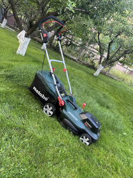 Аккумуляторная газонокосилка Metabo RM 36-18 LTX BL 36, 2 акб 5.2 Ah (601716650) фото от покупателей 4