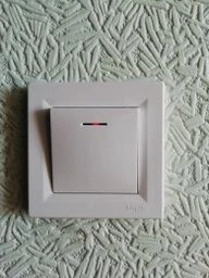 1-клавишный выключатель Schneider Electric Asfora с подсветкой самозажимной Белый с рамкой (EPH1500121) фото от покупателей 1