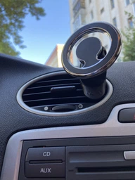Автомобільний магнітний тримач для телефона MagSafe Air Outlet (без зарядки), GPS на повітропровід та панель, чорний (YS1001999) фото від покупців 14