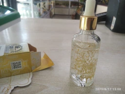 Есенція для обличчя з частинками золота 24к Elizavecca Milky Piggy Hell-Pore Gold Essence 50 мл фото від покупців 5