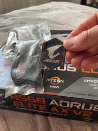Материнская плата Gigabyte B550 AORUS ELITE AX V2 фото от покупателей 11