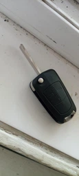 Корпус выкидного ключа Opel Vectra Astra Omega Insignia Zafira Crossland X Campo Vivaro AdlerKey (87-64) на 2 кнопки (лезвие HU101 две черные кнопки под чип 7946/7941) фото от покупателей 9