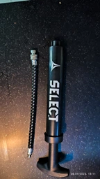 Насос для мячей Select 15 см (010) Черный (5703543204144)