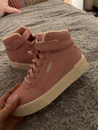 Детские зимние кожаные ботинки для девочки Puma Carina 2.0 Mid WTR PS 38738201 28.5 (10.5UK) Черные (4065449514934) фото от покупателей 6