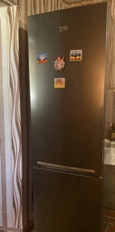 Холодильник з морозильною камерою Beko RCNA305K40XBRN