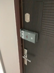 Умный дверной замок невидимка SEVEN LOCK SL-7709 фото от покупателей 2