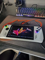 Консоль Asus ROG Ally 512GB (RC71L-ALLY.Z1X_512) White фото от покупателей 1
