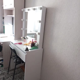 Туалетний столик із дзеркалом, місцем під лампочки та тумбою в білому кольорі MS615 160*80*40 Markson фото от покупателей 6