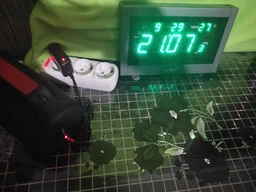 Переносний світлодіодний ліхтар світильник 2886, з функцією Power bank, 5W+20SMD, зарядка 220 В фото від покупців 9