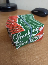Половина блоку сигаретного паперу Smoking №8 Green 25 стиків