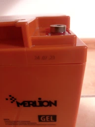 Аккумуляторная батарея MERLION GL12400M6 12 V 40 Ah (GL12400M6 GEL) фото от покупателей 9