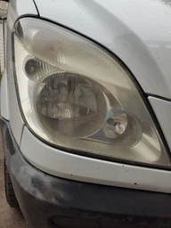 Полироль-реставратор для фар 2 в 1 Turtle Wax Headlight Restorer 300 мл (5010322531682) фото от покупателей 1