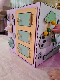 Бизикуб Your Wood 30х30х30 см белый для мальчика фото от покупателей 3