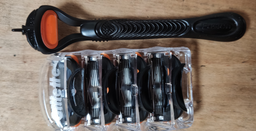 Станок для гоління чоловічий (Бритва) Gillette Fusion5 з 2 змінними картриджами (7702018866946) фото від покупців 7
