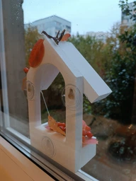 Годівничка для птахів на вікно House_for_birds "Балкон" біла фото від покупців 4