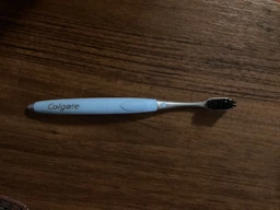 Зубная щетка Colgate High Density древесный уголь мягкая 2 шт (8718951369153) фото от покупателей 1