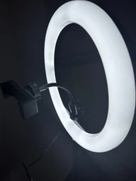 Профессиональная светодиодная LED цветная кольцевая лампа для селфи блогеров предметной сьемки 26 см для фото и видео со штативом фото от покупателей 6