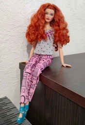 Лялька Барбі колекційна Руда з кучерявим волоссям Колор-блок Barbie Signature Looks Doll, Curly Red Hair Color Block Outfit #13 (HJW80) фото від покупців 1