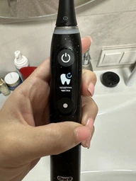Электрическая зубная щетка Oral-B iO 10 Black (4210201434672) фото от покупателей 5