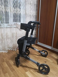 Ролатор Juskys Черный, ходунки на колесах с сидением и сумкой фото от покупателей 2